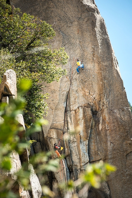 Rolando Larcher, Valle dell'Orco, Torri di Aimonin - Rolando Larcher making the first free ascent of Cani e Gatti 8a+, Torri di Aimonin, Valle dell'Orco