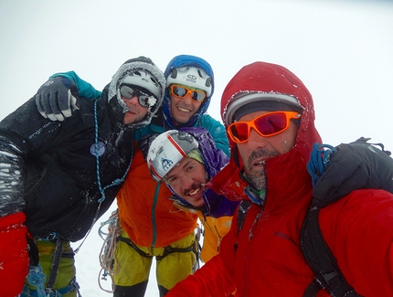 Colmillo Sur, Patagonia - II primi in vetta al Colmillo Sur, Patagonia: Luca Bianco, Franz Salvaterra, Giacomo Deiana e Marcello Cominetti.