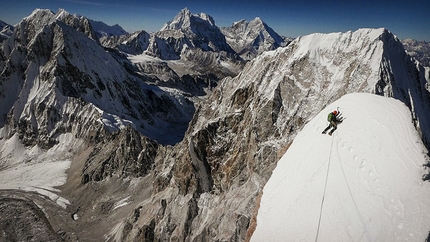 David Lama, Conrad Anker, Lunag Ri - David Lama and Conrad Anker during their attempt to establish a new route on Lunag Ri