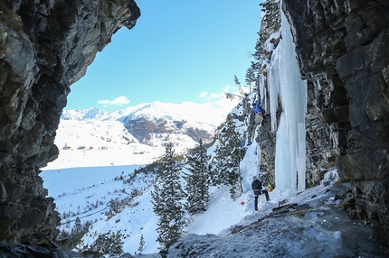 Ice Climbing Ecrins 2016 - Durante il Ice Climbing Ecrins 2016 a Argentière-La Bessée, Francia.