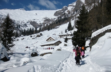 Rifugi in Trentino d'inverno - Rifugio Trivena, Gruppo Adamello, Giudicarie Centrali