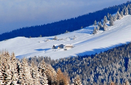 Rifugi in Trentino d'inverno - Rifugio Paradiso, Monte Cornetto
