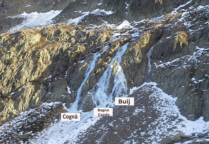 Valle Stura di Demonte, cascate di ghiaccio, Piemonte, Italia - Le cascate di ghiaccio nel vallone di Collalunga: Cognà, Bagna Caoda e Buij