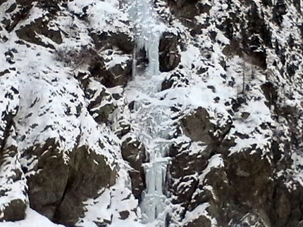 Valle Stura di Demonte, cascate di ghiaccio, Piemonte, Italia - Doppio salto