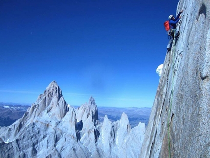 Colin Haley, Alex Honnold, Cerro Torre, Patagonia - Alex Honnold sulla nord del Cerro Torre il 31/01/2016, Patagonia