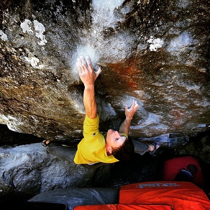 Luca Rinaldi - Luca Rinaldi climbing Electroboogie 8A/+ at Magic Wood, Switzerland