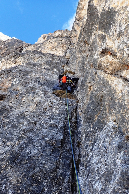 Via Casarotto, Roda de Vael, Catinaccio, Dolomiti - Durante l'invernale della Via Casarotto alla Roda de Vael, Catinaccio, Dolomiti (Jacopo Biserni, Paolo Tiezzi 23/01/2016)