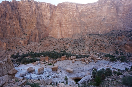 Oman arrampicata sportiva Arnaud Petit, Read Macadam, Alex Ruscior - Valley of Giants, la Valle dei Giganti, Oman