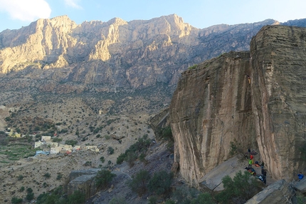 Oman sport climbing Arnaud Petit, Read Macadam, Alex Ruscior - Sport climbing at Hadash, Oman