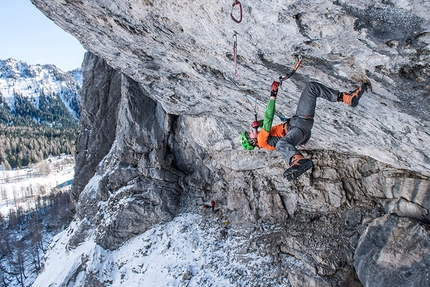 Tom Ballard, Tomorrow's World, Dolomites - Tom Ballard climbing A Line Above the Sky D15, Tomorrow's World, Dolomites