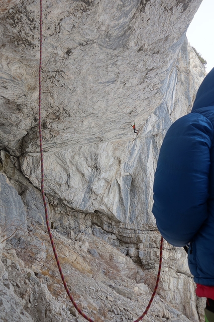 Tom Ballard, Tomorrow's World, Dolomites - Tom Ballard climbing A Line Above the Sky D15 at Tomorrow's World, Dolomites