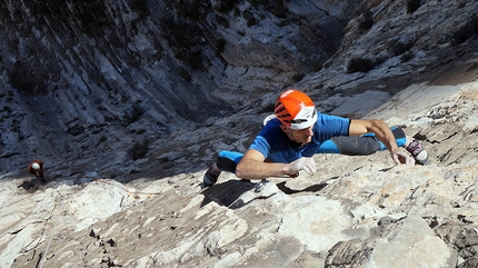 Pico Pirineos, Monterrey, Mexico, Rolando Larcher, Maurizio Oviglia, Luca Giupponi - Rolando Larcher redpointing the hardest pitch  (7b+) on the first section of El Lobo del Desierto, Pico Pirineos, Monterrey, Mexico