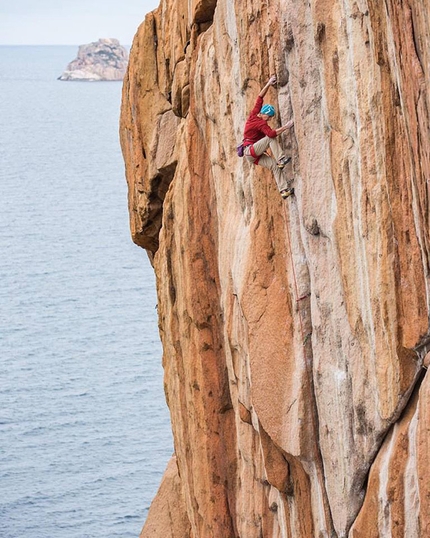 Tasmania, Australia, Jorg Verhoeven, Katharina Saurwein - Jorg Verhoeven climbing Augmentium, 30 (8a+) at the Star Factory, Tasmania