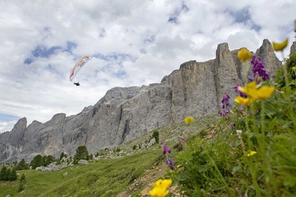 RED BULL X-ALPS 2009 - Sella (Dolomiti)