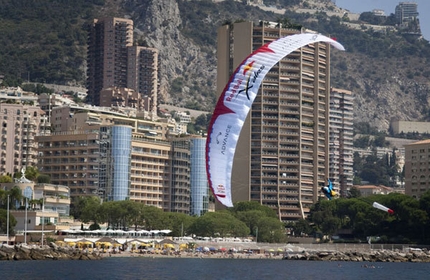 RED BULL X-ALPS 2009 - At 11:24 Christian ‘Chrigel’ Maurer (SUI3) landed in Monaco to become the 2009 Red Bull X-Alps Champion.