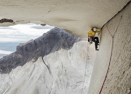 Riders on the Storm, Torres del Paine, Patagonia, Ines Papert, Mayan Smith-Gobat, Thomas Senf - Ines Papert climbing 'The Rosendach', pitch 27 of the route Riders on the storm on the Central Tower of Paine, Patagonia