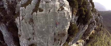 Federica Mingolla, climbing's rock star with Tiromancino