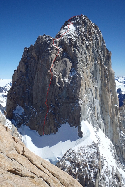 Fitz Roy, Patagonia, Michal Sabovčík, Ján Smoleň - Durante la prima salita di Asado (665m, 7a+, M8, A2 30-31/01/2016, Michal Sabovčík, Ján Smoleň) sulla parete sud di Fitz Roy, Patagonia.