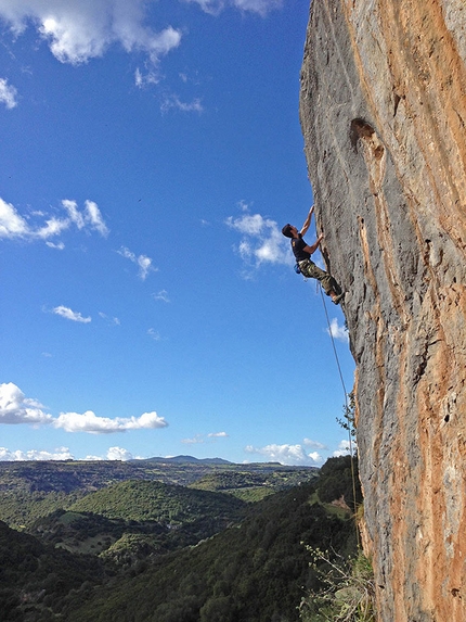 Samugheo, arrampicata in Sardegna - Fabrizio Cutaia al settore Terrazza