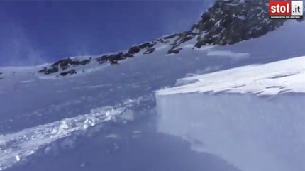 Valle Aurina, il video del fronte della valanga sul Monte Nevoso