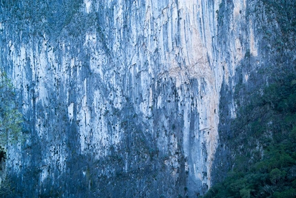 Climbing: El Chaman Loco, El Salto, Mexico, Simone Pedeferri, Paolo Marazzi, Marco Maggioni - The El Chaman Loco face, El Salto, Mexico