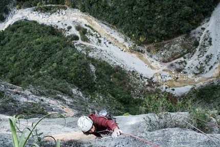 Arrampicata: El Chaman Loco, El Salto, Messico, Simone Pedeferri, Paolo Marazzi, Marco Maggioni - Durante l'apertura di El Chaman Loco, El Salto, Messico (Simone Pedeferri, Paolo Marazzi, Marco Maggioni 11/2015)
