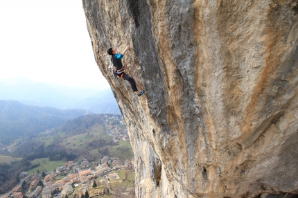  Sports climbing: Stefano Carnati, Goldrake, Cornalba -  Stefano Carnati making the third ascent of Goldrake 9a+ at Cornalba, Italy, on 20 March 2016, after Adam Ondra (2010) and Gabriele Moroni (2014)