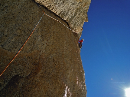 Arrampicata e alpinismo: Michele Amadio - Michele Amadio su Reve de singe, La Vierge, Argentière