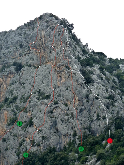 Arrampicata Sardegna, Monte Oddeu, Dorgali - Monte Oddeu, Dorgali: 1. Spigolo Nord (C. Andreatta, E. Beber, G. Cagnati, 1973) 2.  Codina Di Topo (C. Pibiri, F. Erriu, 2008) 3. Compagni Di Viaggio (F. Cappa, E. Pinotti, P. Romanini, 2000) 7. Por El Pueblo Oprimido (P. Pezzolato, S. Gojak, 1998)