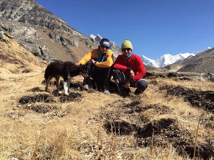 Chamlang Expedition 2016, Marco Farina e François Cazzanelli alla base della inviolata parete nord