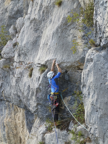 Rock climbing, Dain di Pietramurata, Valle del Sarca, Italy - Making the first ascent of Pace in Siria (7a+, 6c+ oblig, 230m, Marco Bozzetta, Francesco Salvaterra 2016), Dain di Pietramurata, Valle del Sarca, Italy