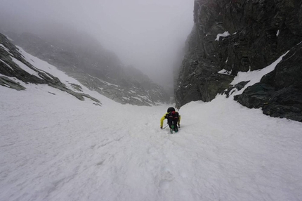 Mountaineering: Großglockner, Austria - Making the first ascent of Südwandwächter (M5, WI4+, 600m, Vittorio Messini, Matthias Wurzer 05/04/2016 ), South Face of Großglockner (3798m) Austria