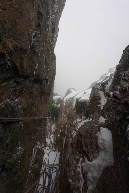 Alpinismo: Großglockner, Austria - Durante la prima salita di Südwandwächter (M5, WI4+, 600m, Vittorio Messini, Matthias Wurzer 05/04/2016 ), parete sud del Großglockner (3798m) Austria