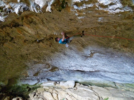 Fabio de Cesero da 9a a Ospo in Slovenia