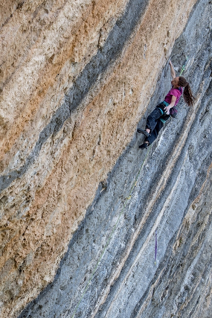 Kajsa Rosén, Oliana, sports climbing - Kajsa Rosén climbing Mind control (8c+) at Oliana in Spain