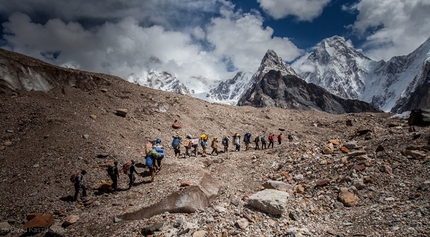 Alpinismo, Trento Film Festival 2016 - K2 - Touching the Sky di Eliza Kubarska