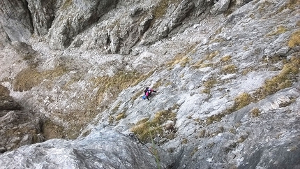 Torre Palma, Grignetta, Via Cassin, arrampicata - Federica Maslowsky climbing the Cassin route up Torrione Palma, Grignetta