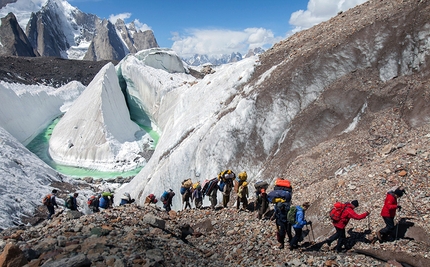 Alpinismo, Trento Film Festival 2016 - K2 - Touching the Sky di Eliza Kubarska