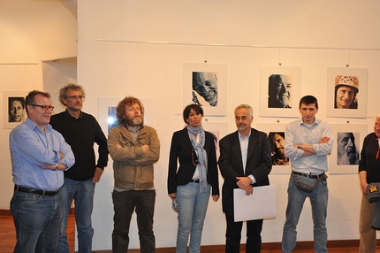 Monti Sorgenti, Lecco, Giulio Malfer - Durante l'inaugurazione della mostra Sguardi dall'Alto di Giulio Malfer a Lecco