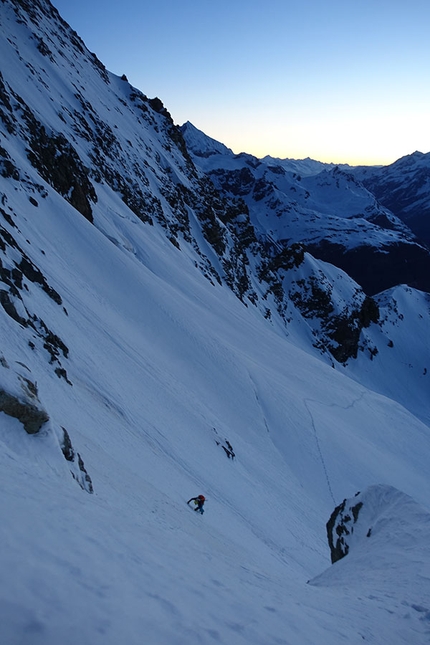 Matterhorn East Face ski descent - Climbing up the East Face of the Matterhorn