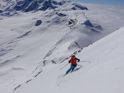 Matterhorn East Face ski descent - Skiing down the East Face of the Matterhorn 