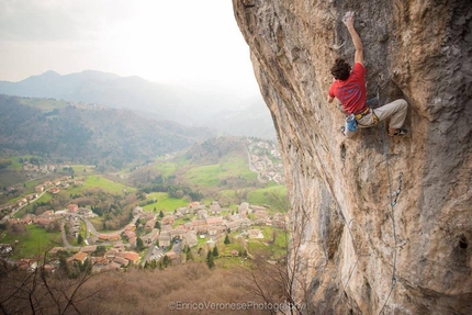 Silvio Reffo, Cornalba, arrampicata - Silvio Reffo sulla via Goldrake 9a+ a Cornalba (BG)