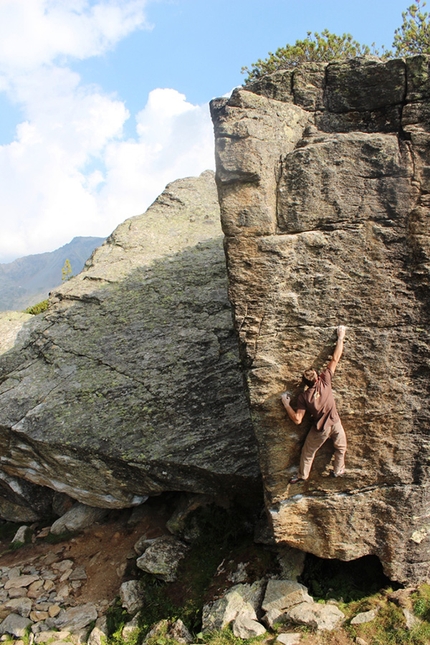 Silvretta boulder, Austria - Alessandro Penna su Zu Jung um zu sterben (highball), Silvretta