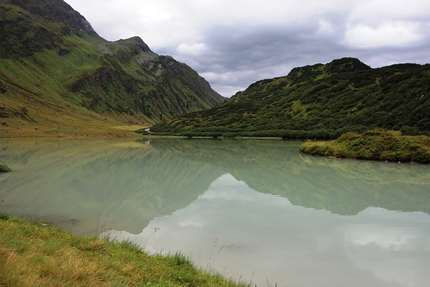 Silvretta bouldering, Austria - Lake Zeinis seen from the campsite