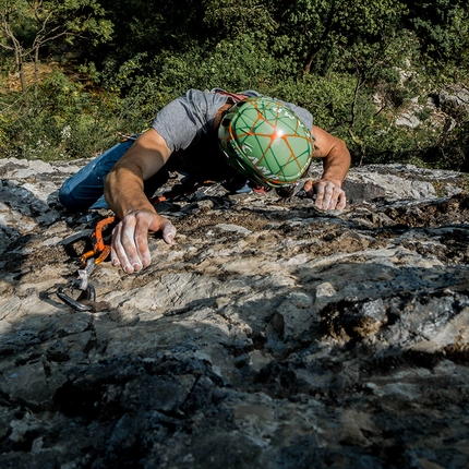 Buco del Piombo, Valle Bova, arrampicata, Matteo Colico, Paolo Marazzi, Luca Schiera - Matteo Colico sul primo tiro di Grazie Ganesh, Buco del Piombo