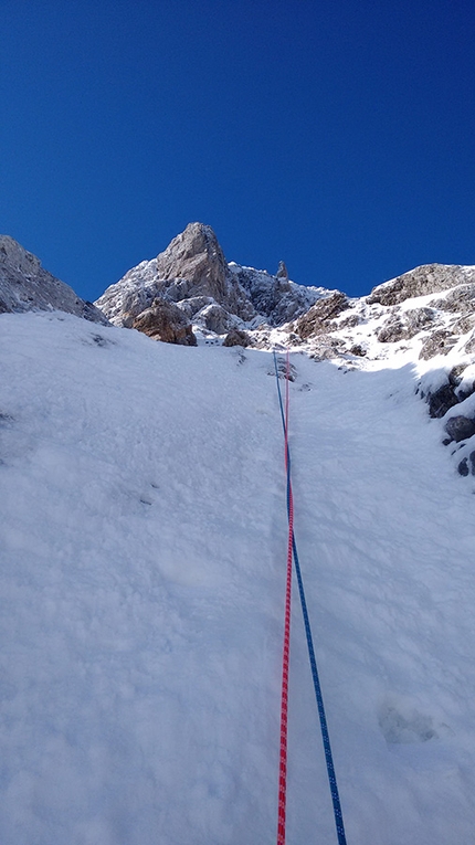 Monte Cogliàns, Carnic Alps, Mirco Grasso, Claudio Betetto, Luca Iacolettig - The start, during the first ascent of 'Altro che in Scozia' (Claudio Betetto, Mirco Grasso, Luca Iacolettig 15/05/2016) Monte Cogliàns north face, Carnic Alps