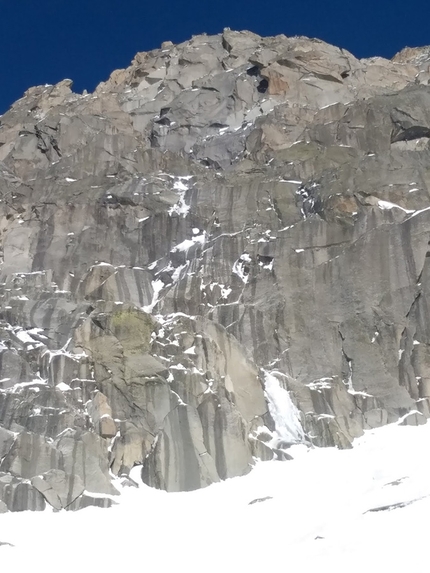 Rognon du Plan, Mont Blanc, alpinism, Simon Chatelan, Jeff Mercier - During the first ascent of 'Universal Studio' (M8/650m Simon Chatelan, Jeff Mercier 05/05/2016) Rognon du Plan (3601m), Mont Blanc