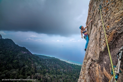 Dragon Horns, Tioman Island, Malaysia, David Kaszlikowski, Jonas Wallin - Eliza Kubarska climbing pitch 6 of 'Fever Dreams', Mumbar cliff,  Dragon Horns massif, Tioman island, Malaysia