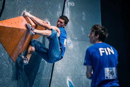 Coppa del Mondo Boulder 2016, Innsbruck - Durante le qualifiche della quinta tappa della Coppa del Mondo Boulder 2016, Innsbruck