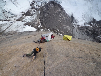 Arrampicata nell'Isola di Baffin: The Belgarian e altre vie per Favresse, Villanueva e Hanssens